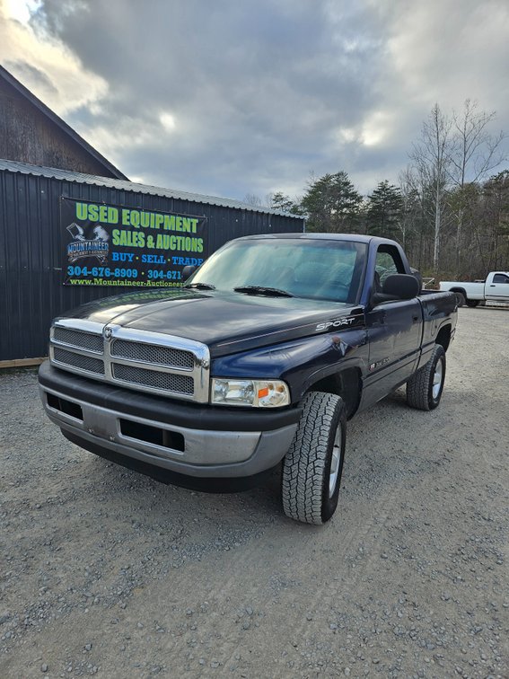 2001 Dodge Ram 1500 Pickup Pickup Truck 