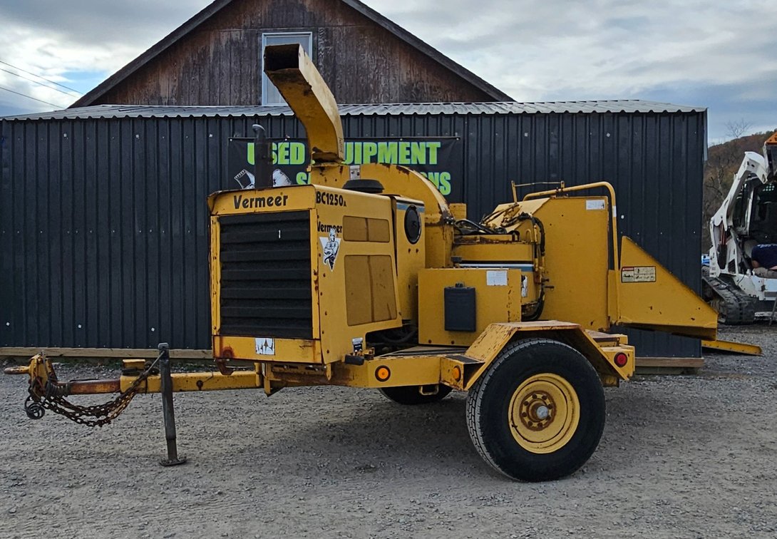 2001 Vermeer BC1250a Towable Woodchipper