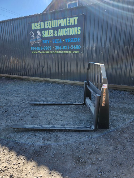 48" Tomahawk Quick Attach Pallet Forks