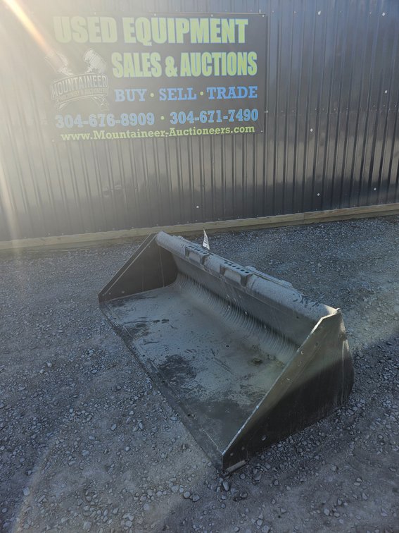 NEW Bobcat 68" Quick Attach Skid Steer Bucket
