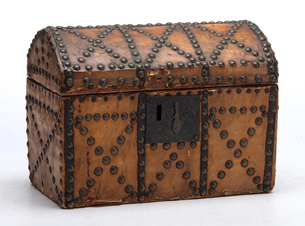 Colonial American Domed Top Traveling Chest