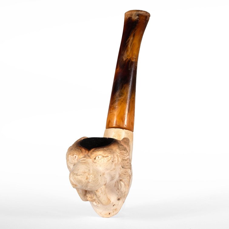 Sabertooth Tiger Carved Meerschaum Pipe