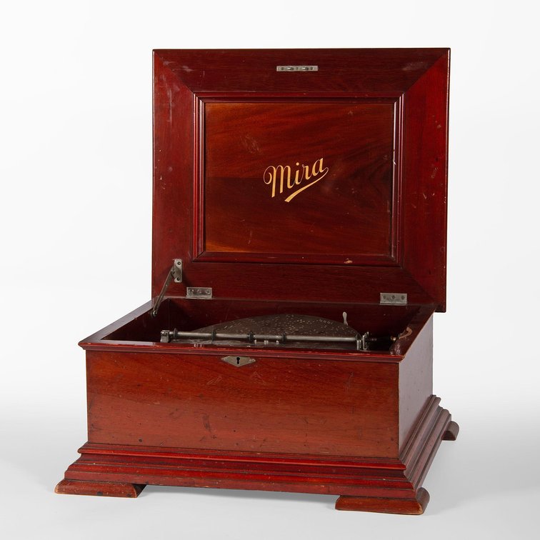Swiss Mira Double Comb Music Box