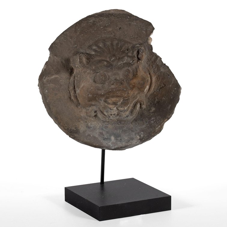 A Chinese Han Dynasty Eaves Tile
