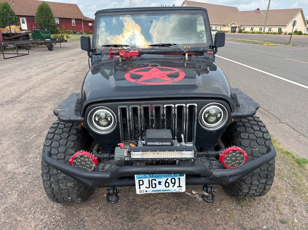 Image for 1998 Jeep Wrangler Multipurpose Vehicle (MPV)