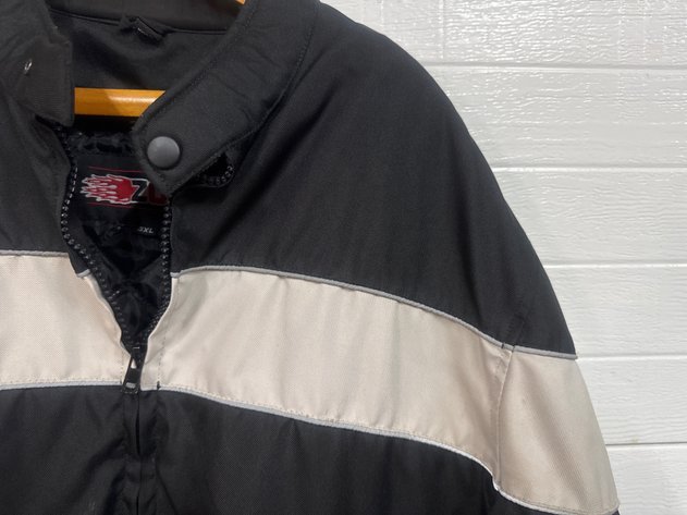 Image for Men’s Light Jacket