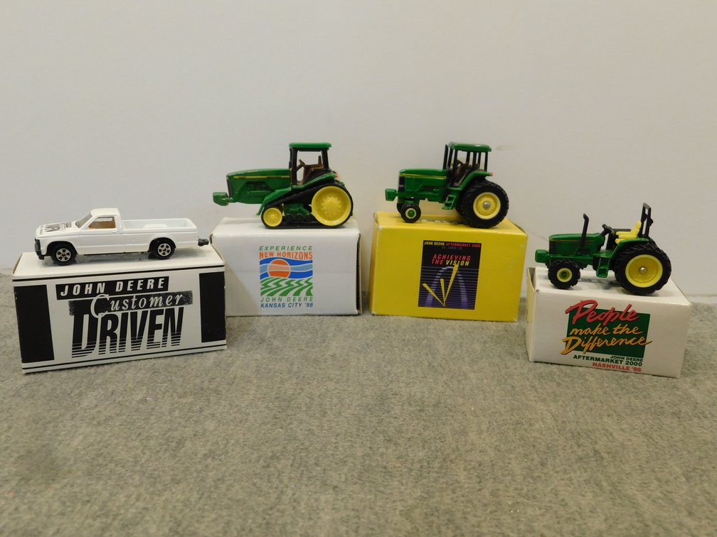 (4X) John Deere Expo Pieces