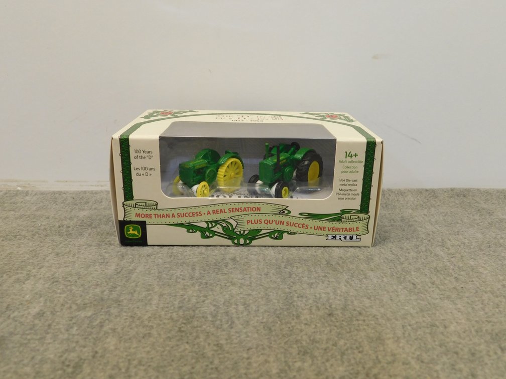 John Deere "D in 23" Set