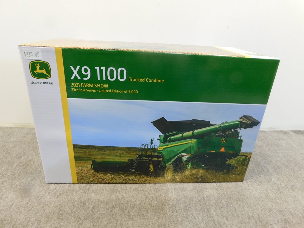 John Deere X9-1100