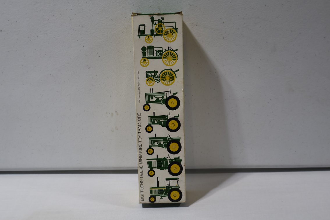 John Deere 8pc Historical Set