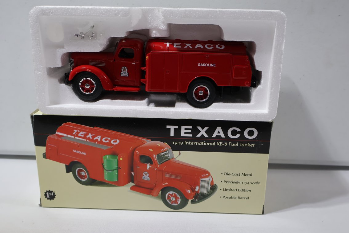 Texaco IH KB-8 Fuel Tanker