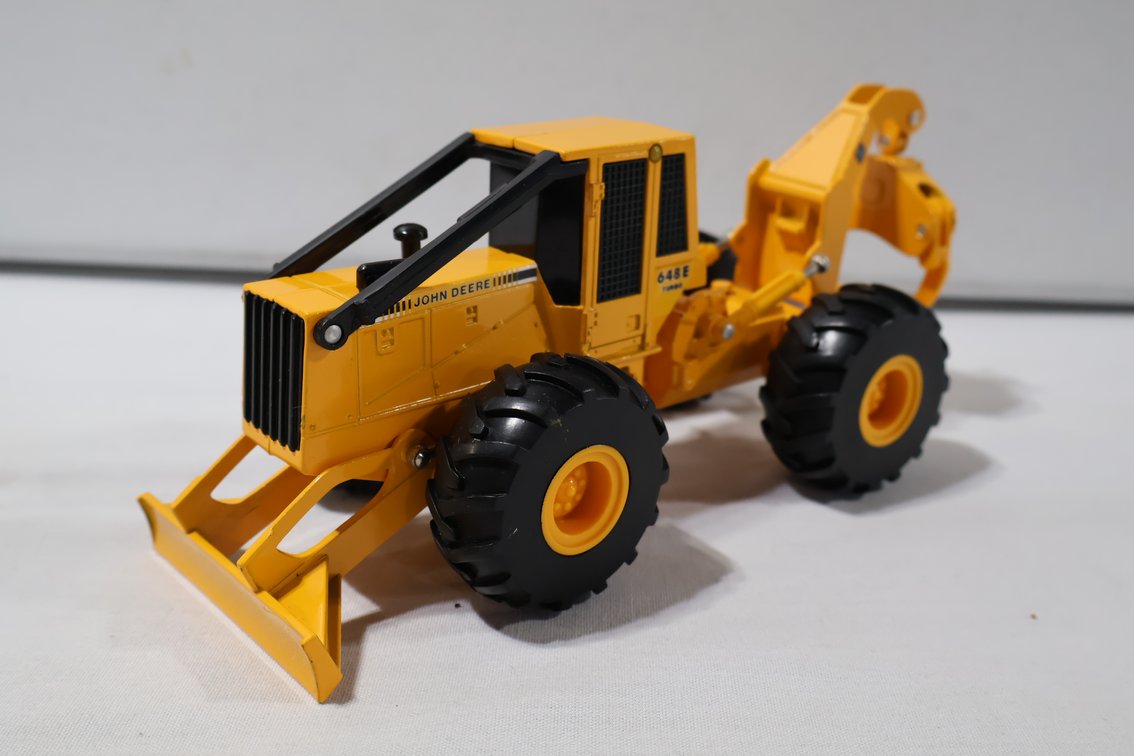 John Deere 648E Log Skidder