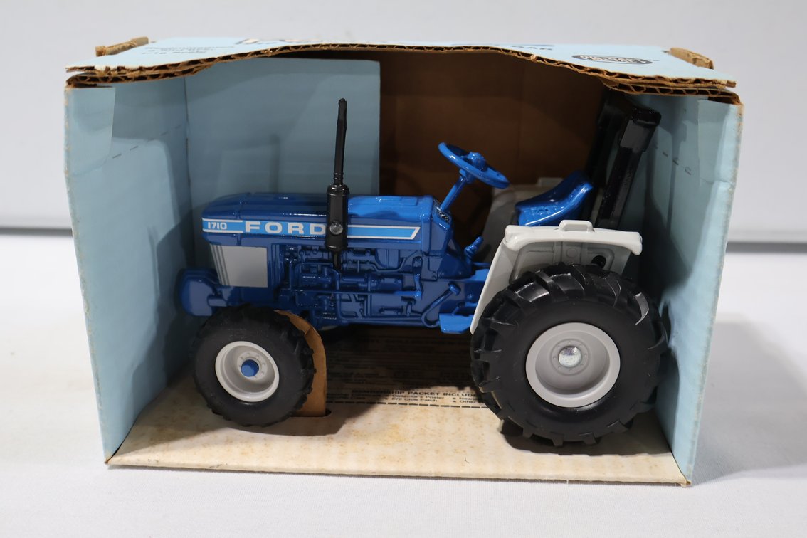 Ford 1710 w/Rollbar