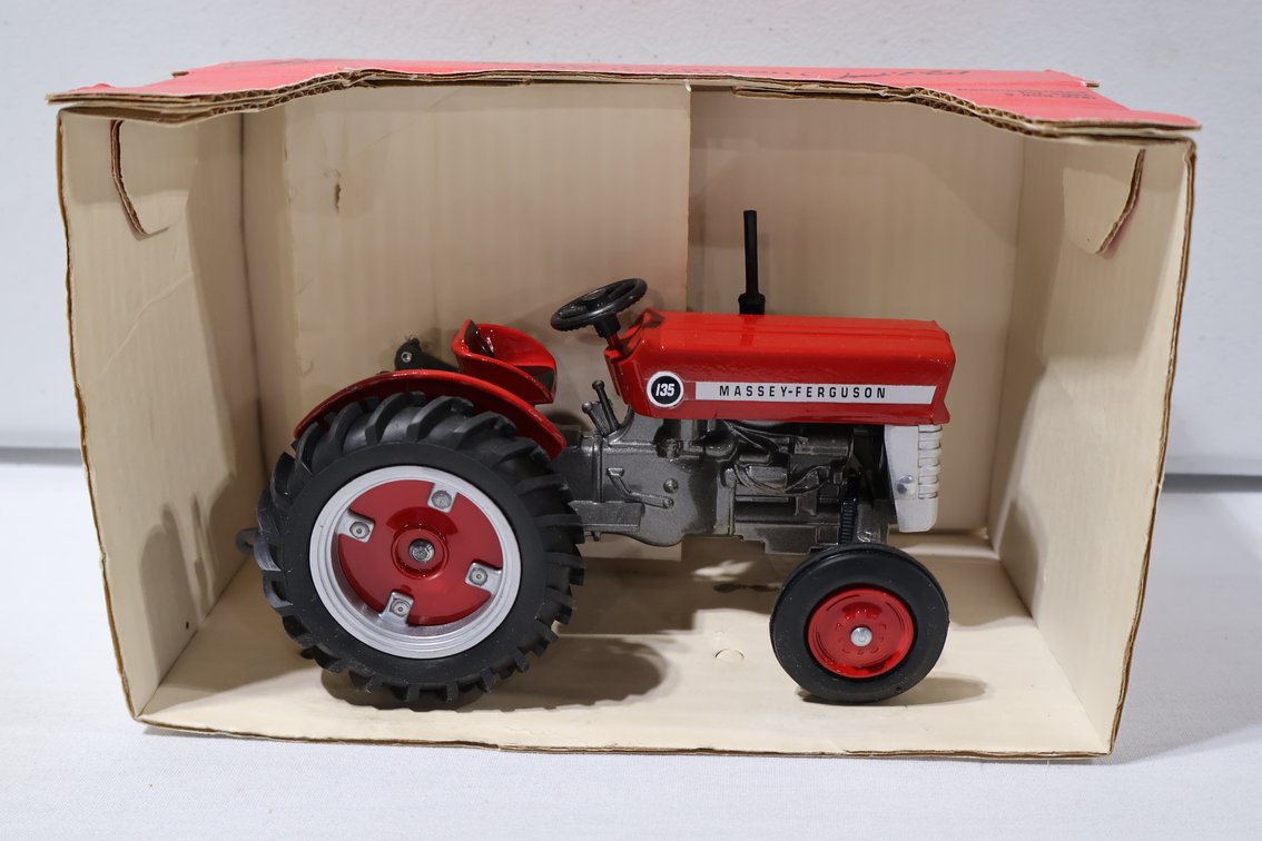 Massey Ferguson 135