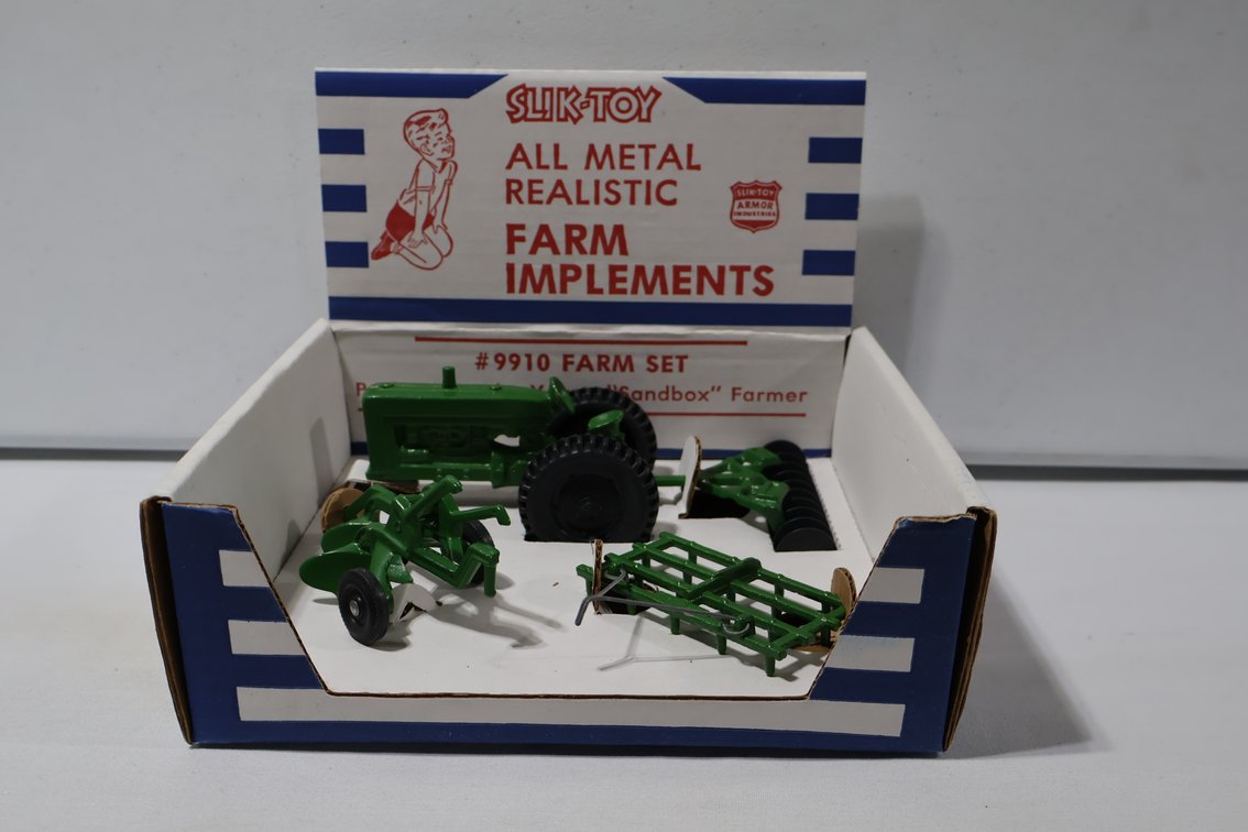 GREEN Slik Farm Set