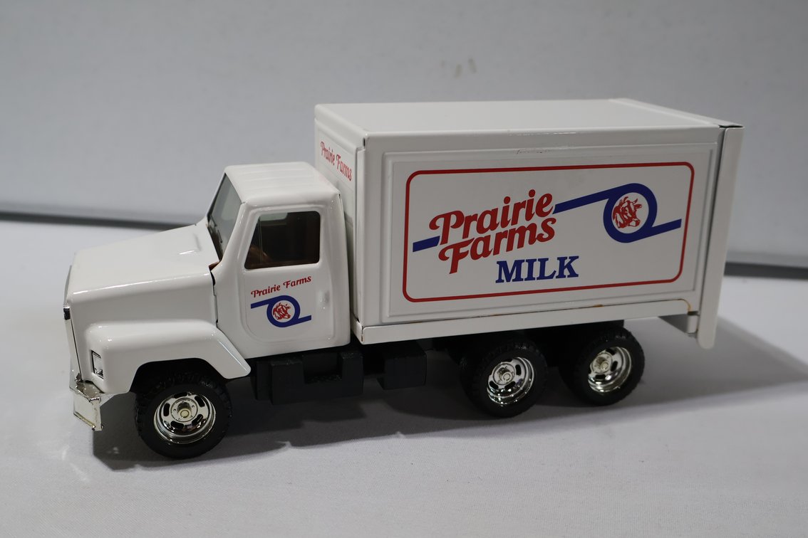 Prairie Farms Van Truck