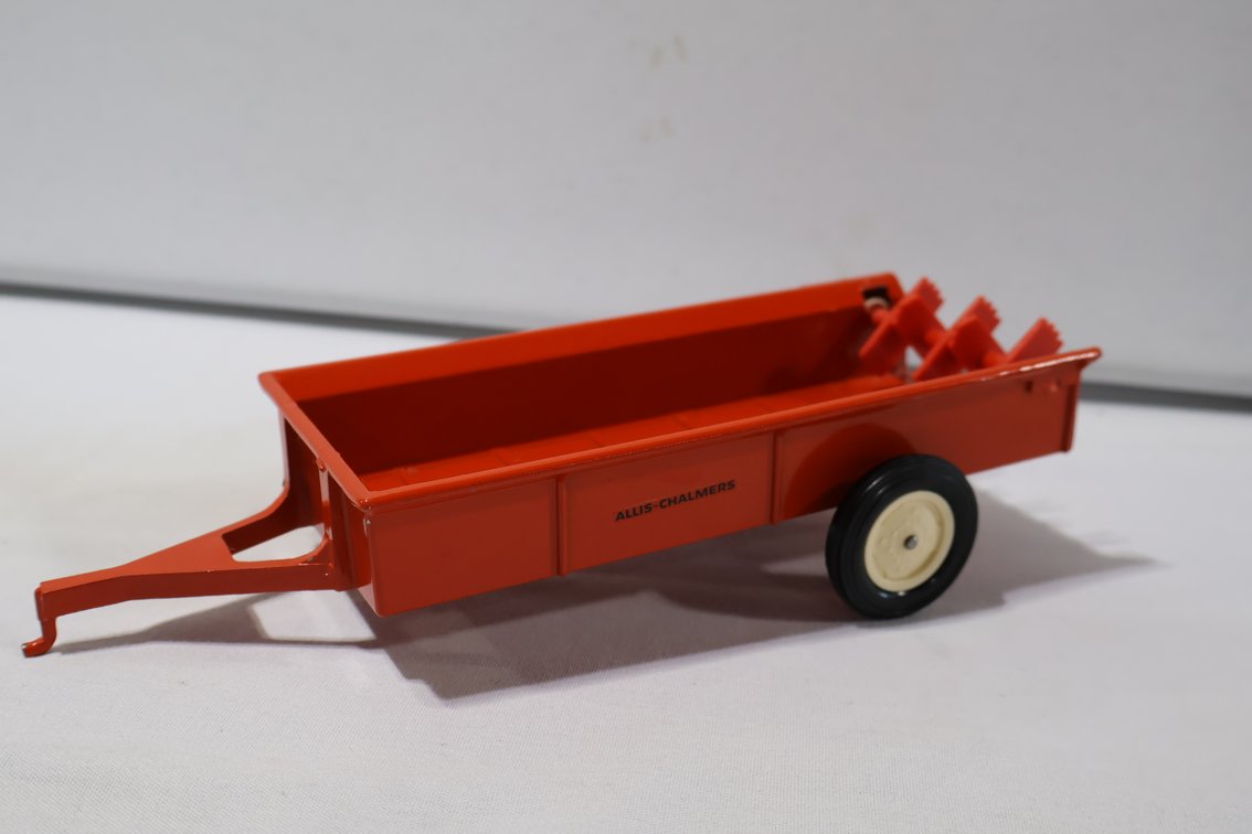 Allis Chalmers Spreader