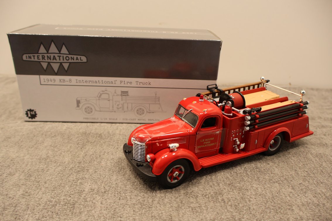 1948 IH KB-8 Firetruck