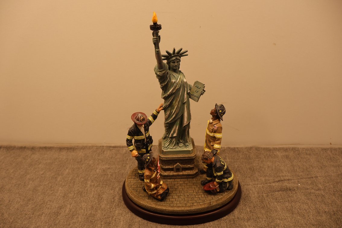"United We Stand" Figurine