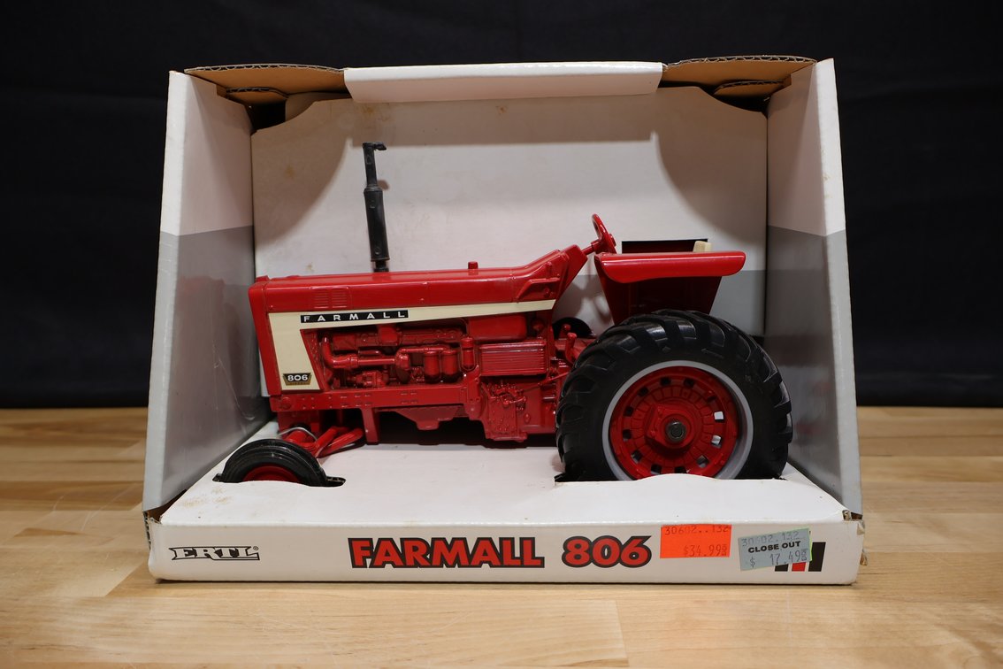 Farmall 806