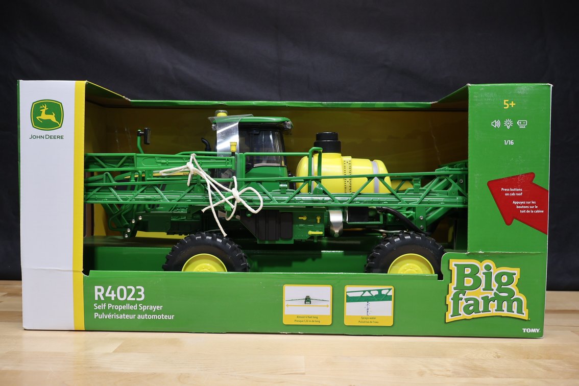 John Deere R4023