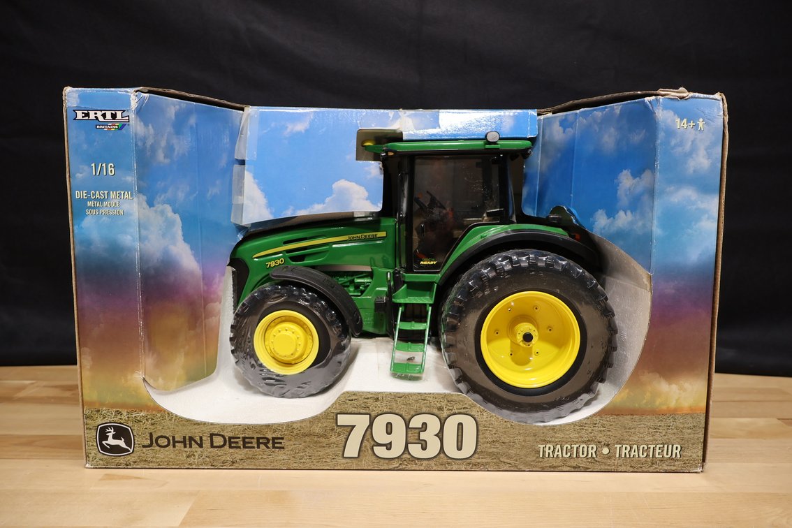 John Deere 7930