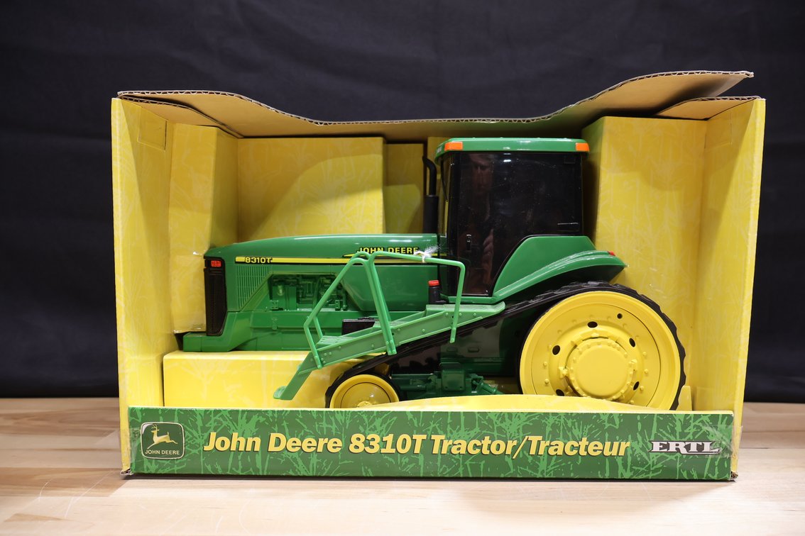 John Deere 8310T