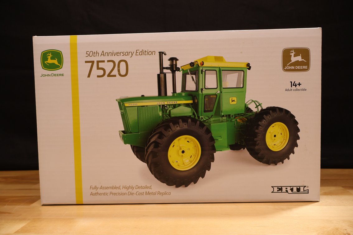 John Deere 7520