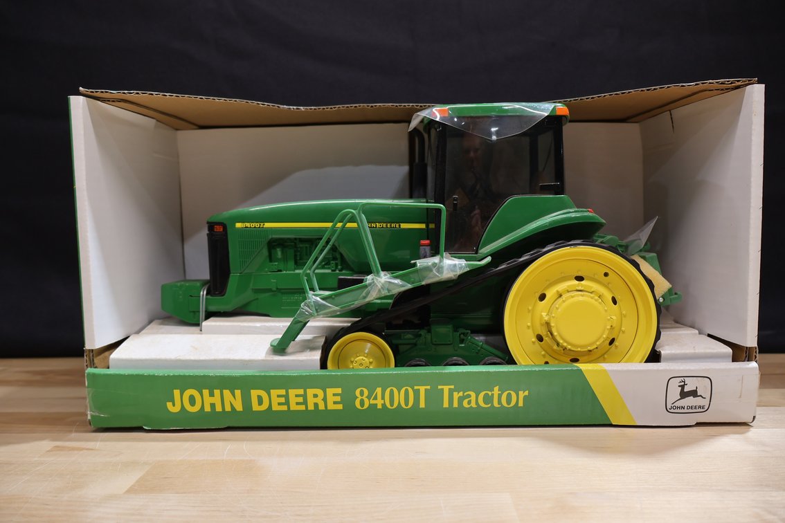John Deere 8400T