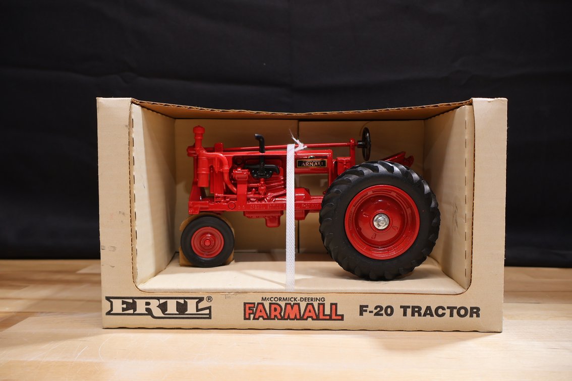Farmall F-20