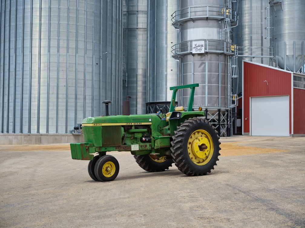 John Deere 4230