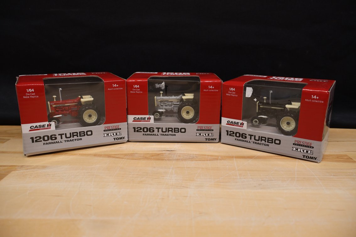 (3X) IH 1206 Set