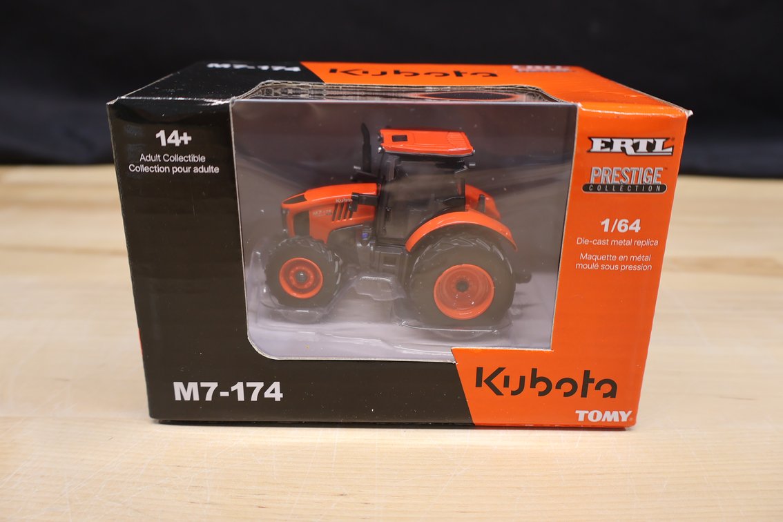 Kubota M7-174
