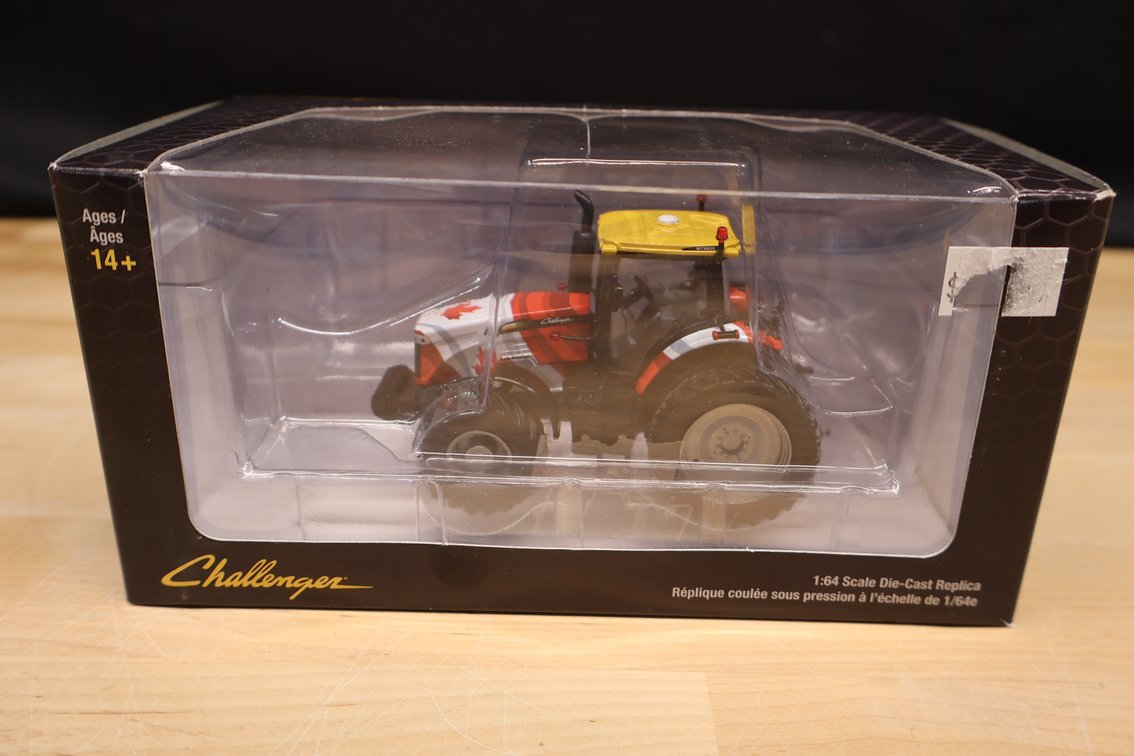 Challenger MT685E