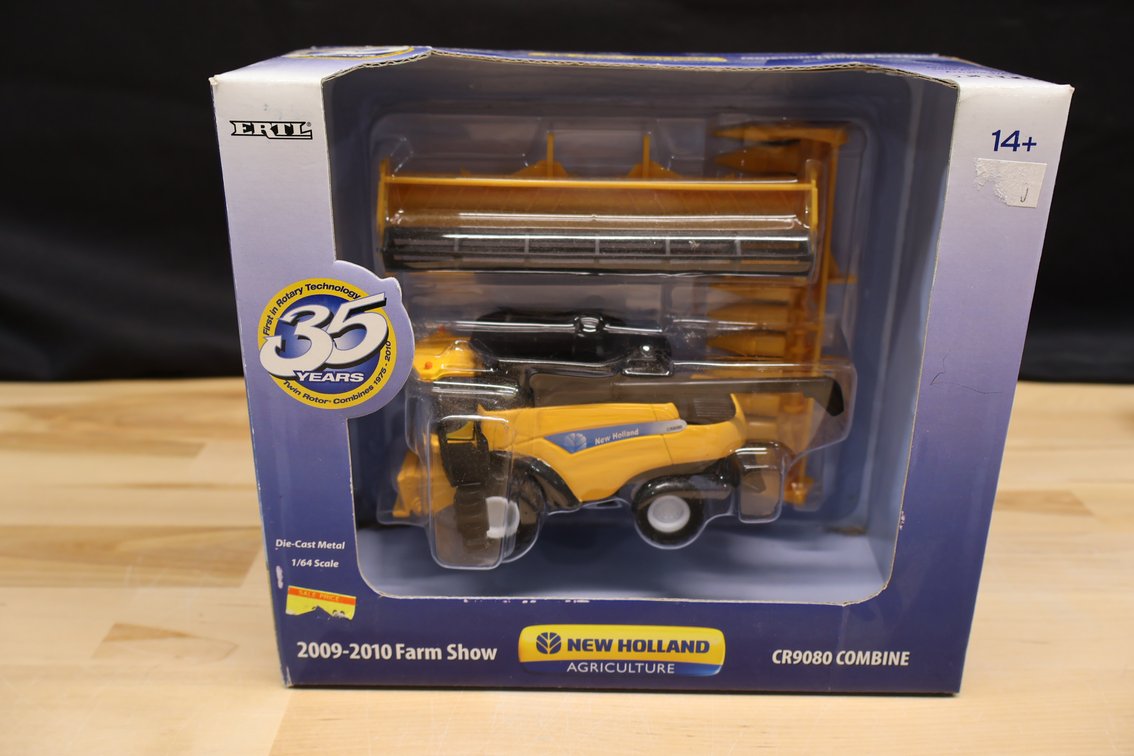 New Holland CR9080