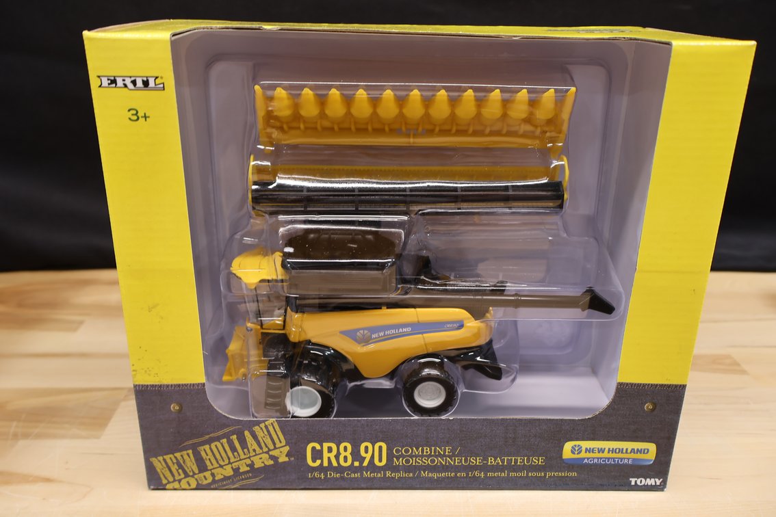 New Holland CR8.90