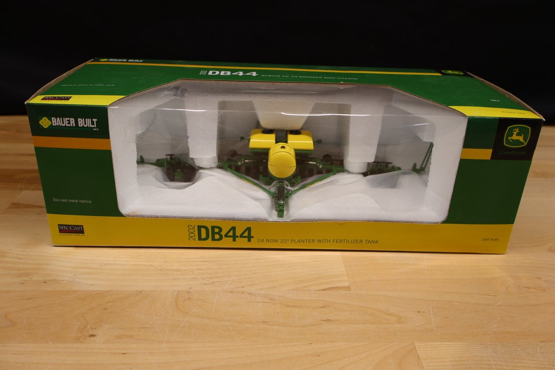 John Deere DB44