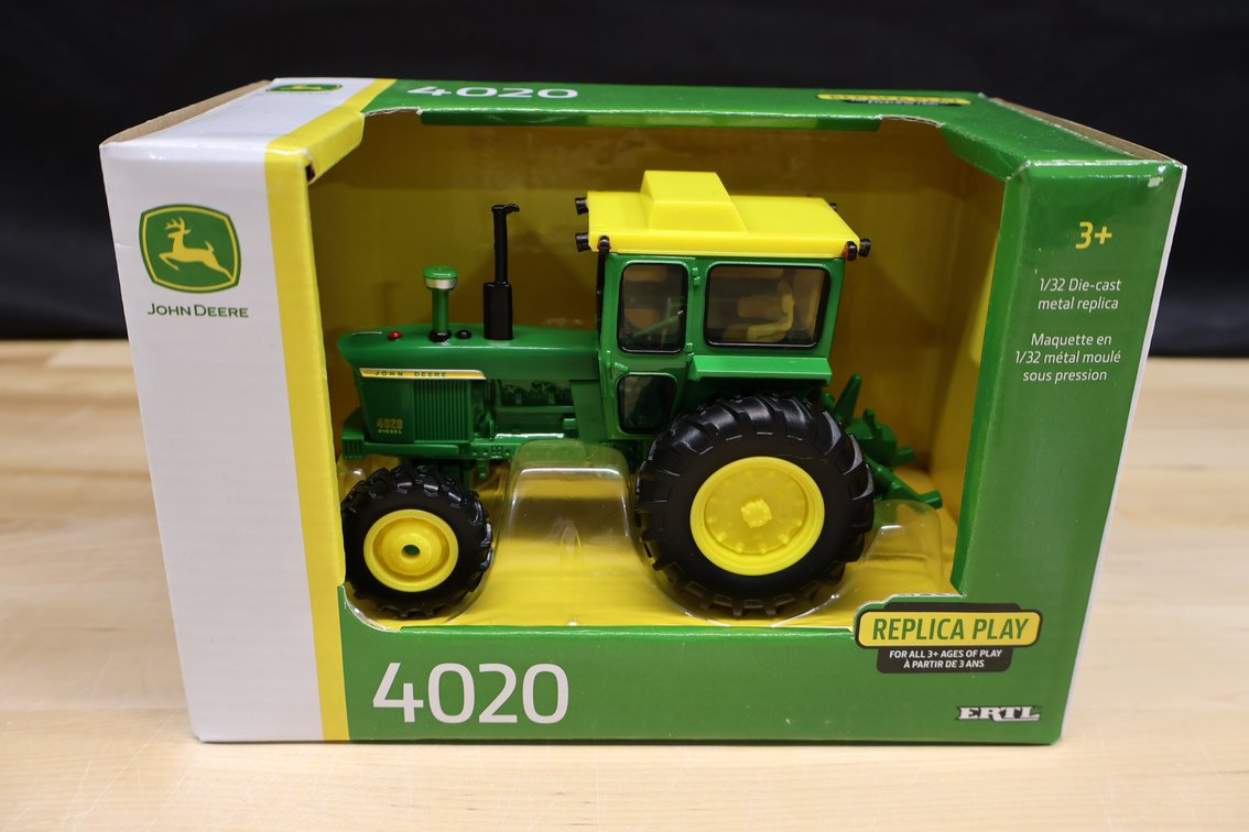 John Deere 4020