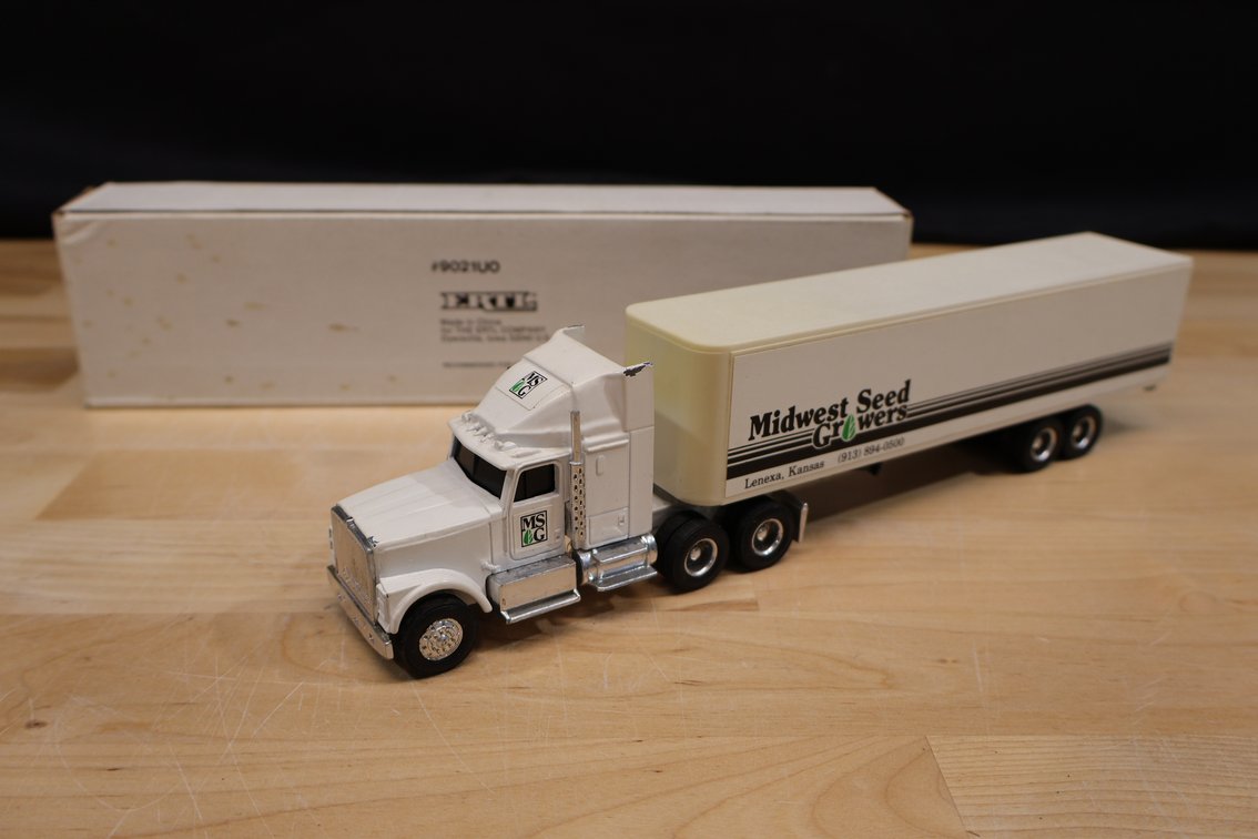 Midwest Seed Genetics Hauler