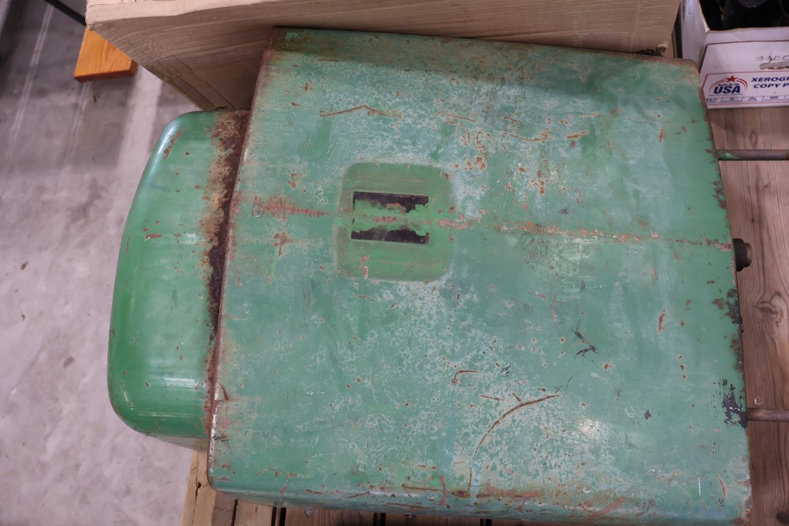 John Deere 4050 Fuel Tank