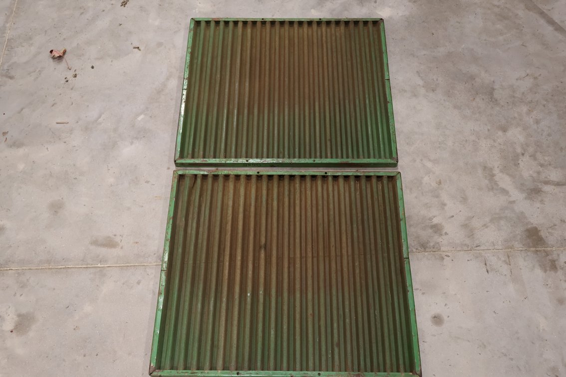 John Deere 4440 Side Screens 2X THE BID
