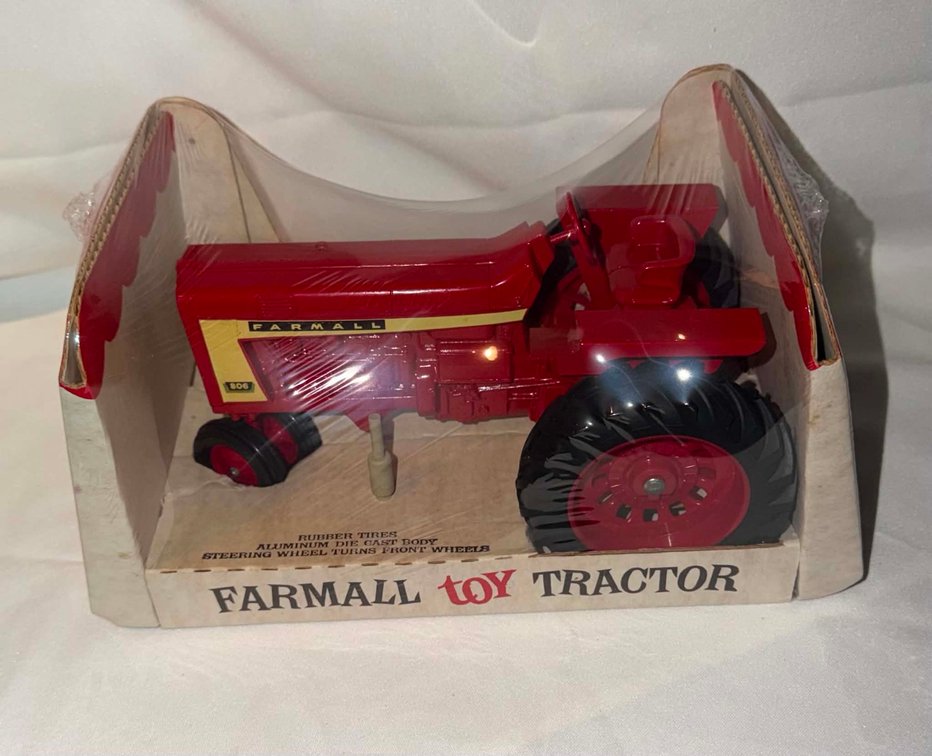 Farmall 806