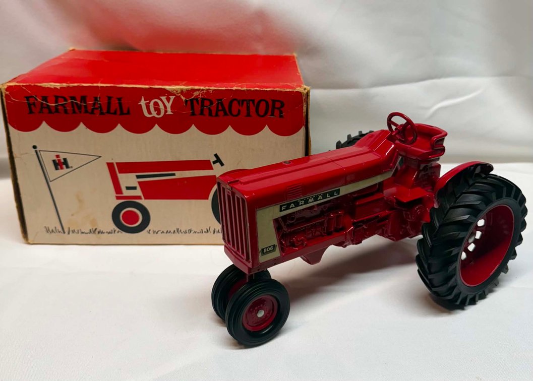 Farmall 806