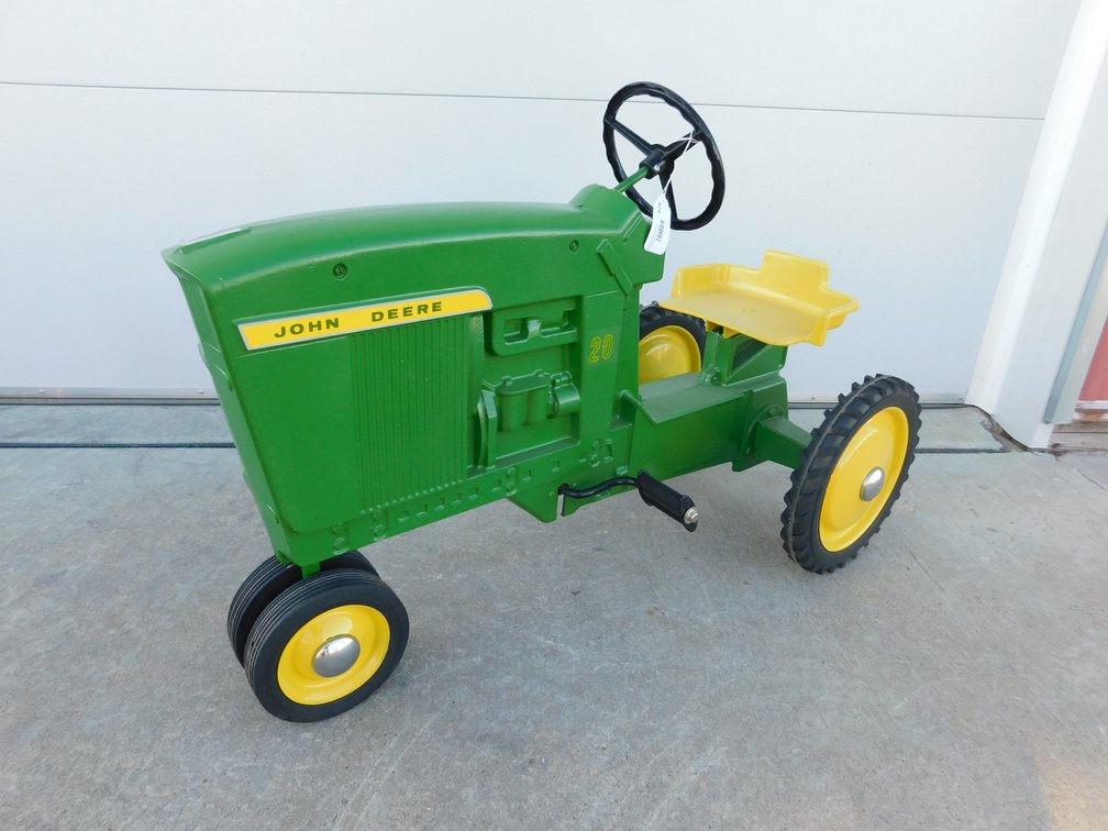 John Deere 20 Series Pedal Tractor
