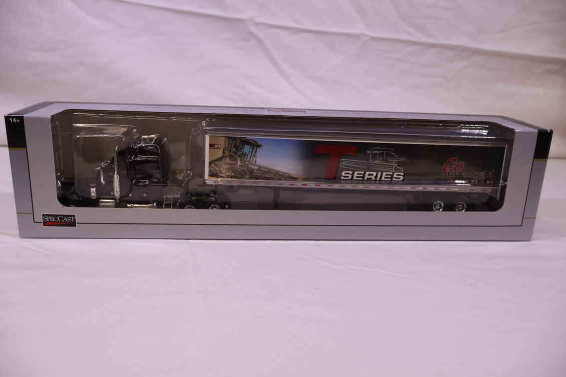 Gleaner T Series Combine Hauler