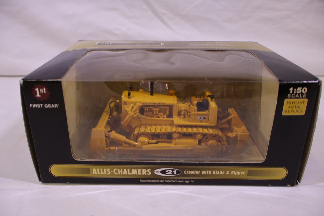 Allis Chalmers HD21 w/ blade and ripper