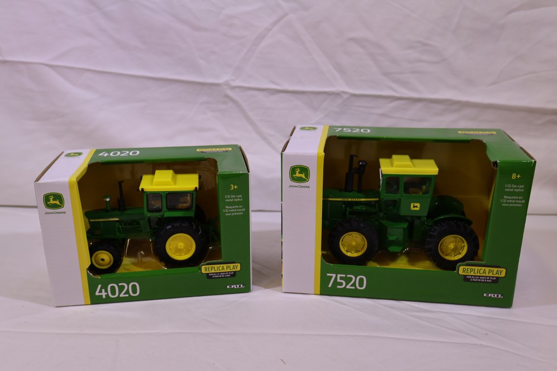(2X)John Deere Replica Play Lot