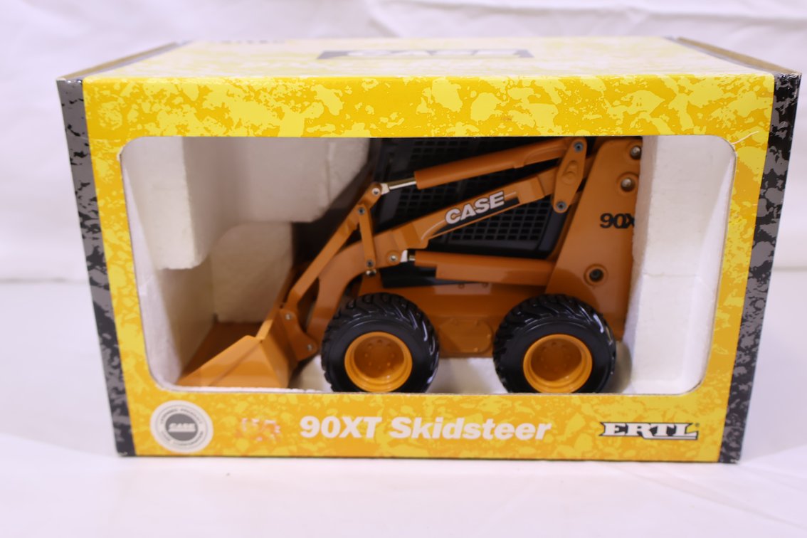 Case 90X Skid Steer