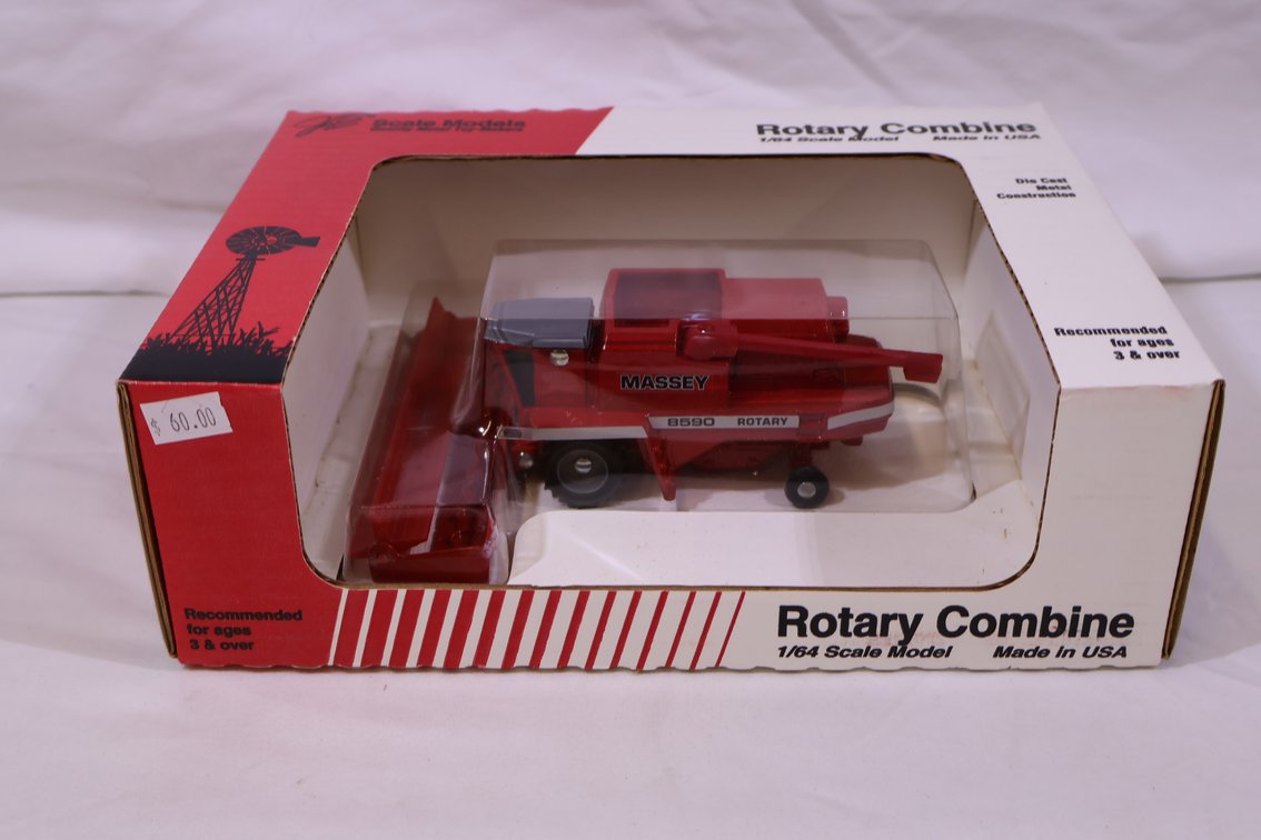 Massey  8590 Rotary Combine