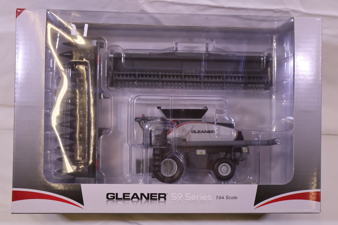 Gleaner S98